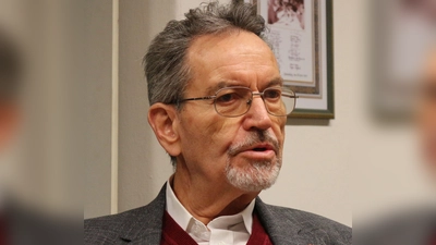 Ausgewiesener Kenner der Geschichte Moosachs und Feldmochings: Volker Laturell wird 85 Jahre alt. (Foto: Wellinghausen)