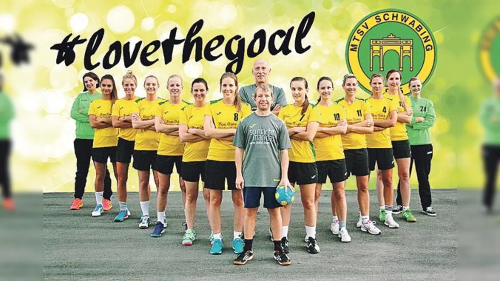 ffDie Damen 1-Mannschaft des MTSV Schwabing und Trainer Christian Schmeller. 		 (Foto: Ariane Schumski)