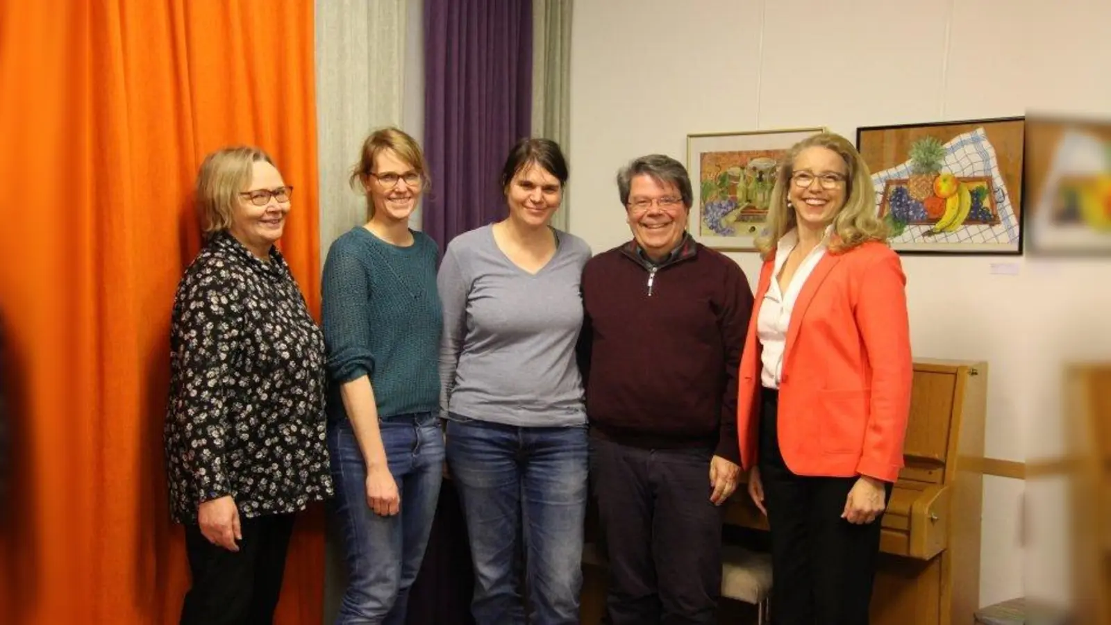 Der Vorstand des Bezirksausschusses Neuhausen-Nymphenburg (BA 9): Karin Angermeier, Anna Lena Mühlhäuser, Anna Hanusch, Wolfgang Schwirz und Sabine Nasko (von links). (Foto: sb)