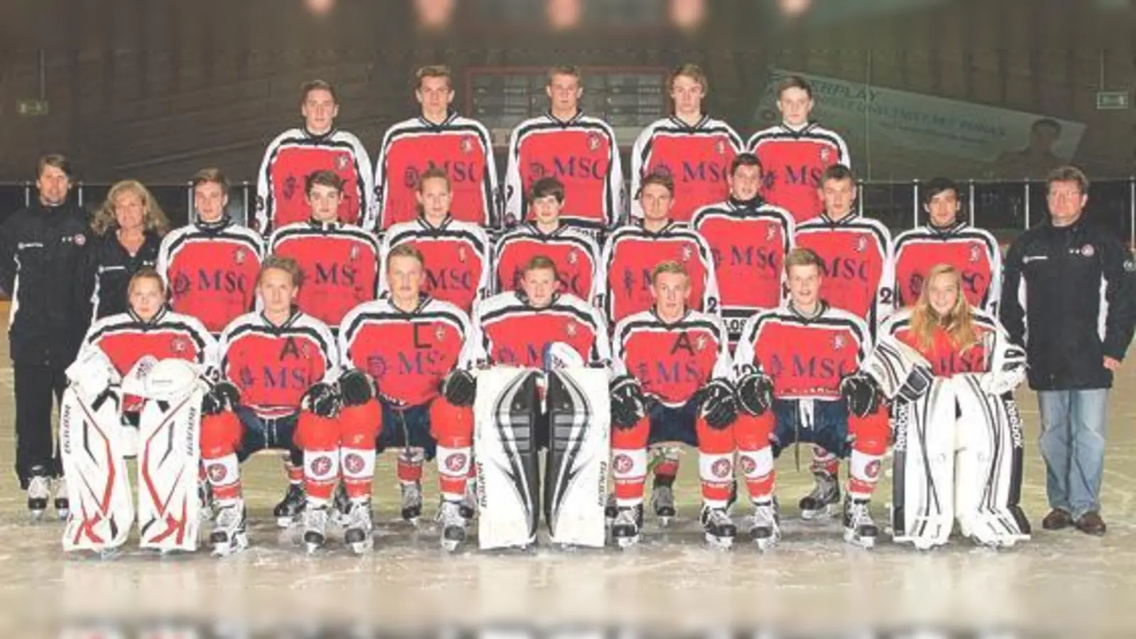 Den Oberligisten eine Woche voraus: Die Jugendmannschaft des EHC Klostersee startet am Wochenende in die Bundesliga Süd.	 (Foto: smg)