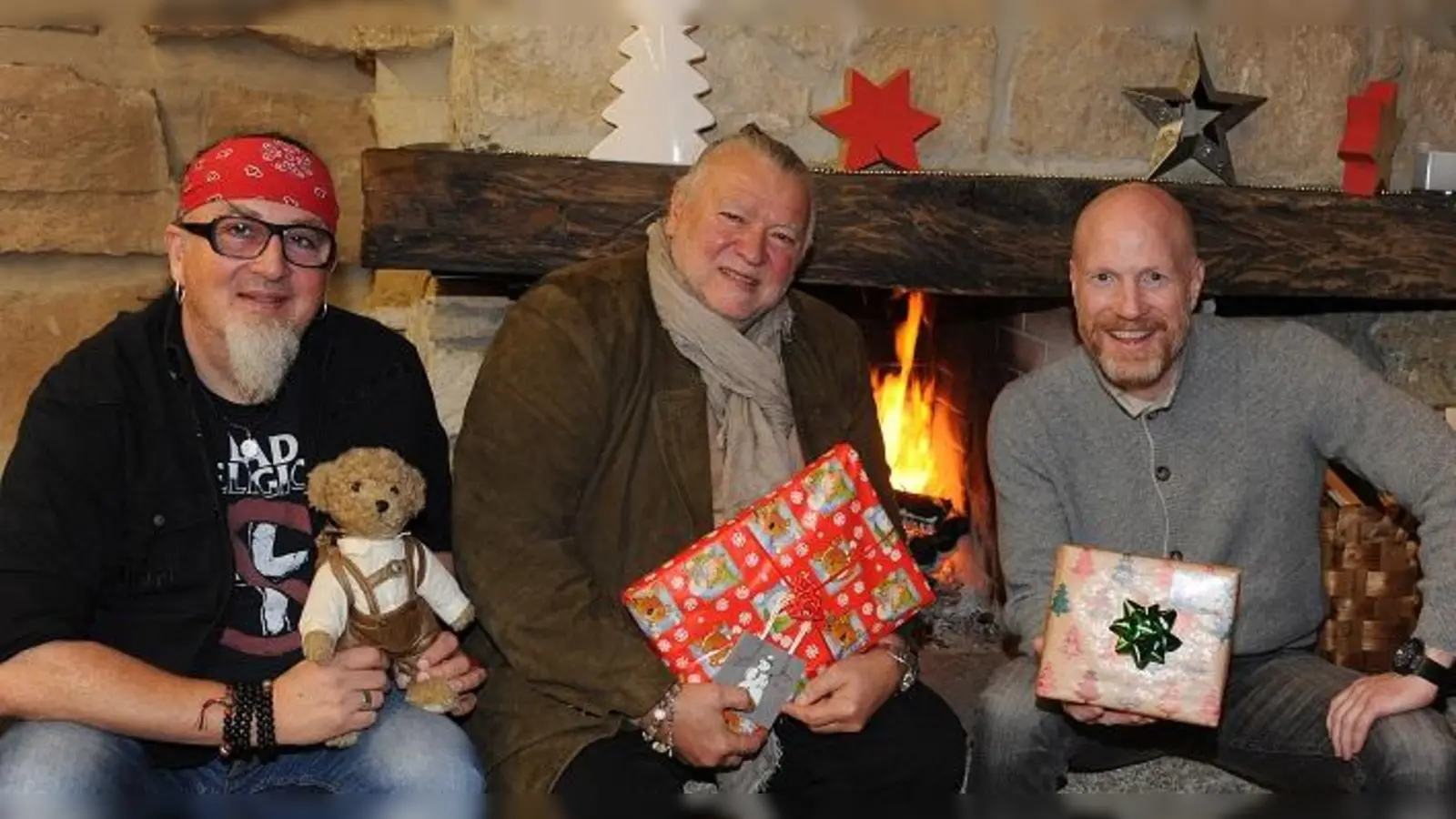  Gemeinsam engagiert für die Kinder: Stefan Marquard, Anton Schrobenhauser sen. (kids to life) und Matthias Sammer (v. l.). (Foto: VOLKER LANNERT)