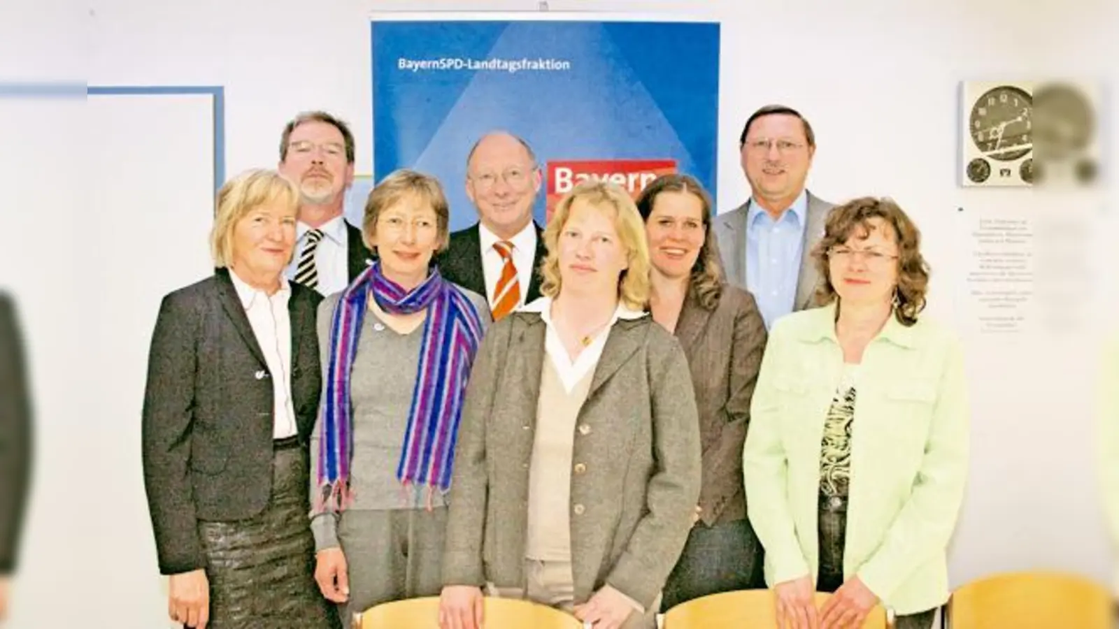 Sind stets bemüht, eine Lösung zu finden (v. l.): Dr. Ingrid Anker, Alexander Reissl, Heide Rieke, Franz Maget, Ruth Waldmann, Verena Dietl, Rudi Behacker und Beatrix Ableitner. 	 (Fotos: sl)