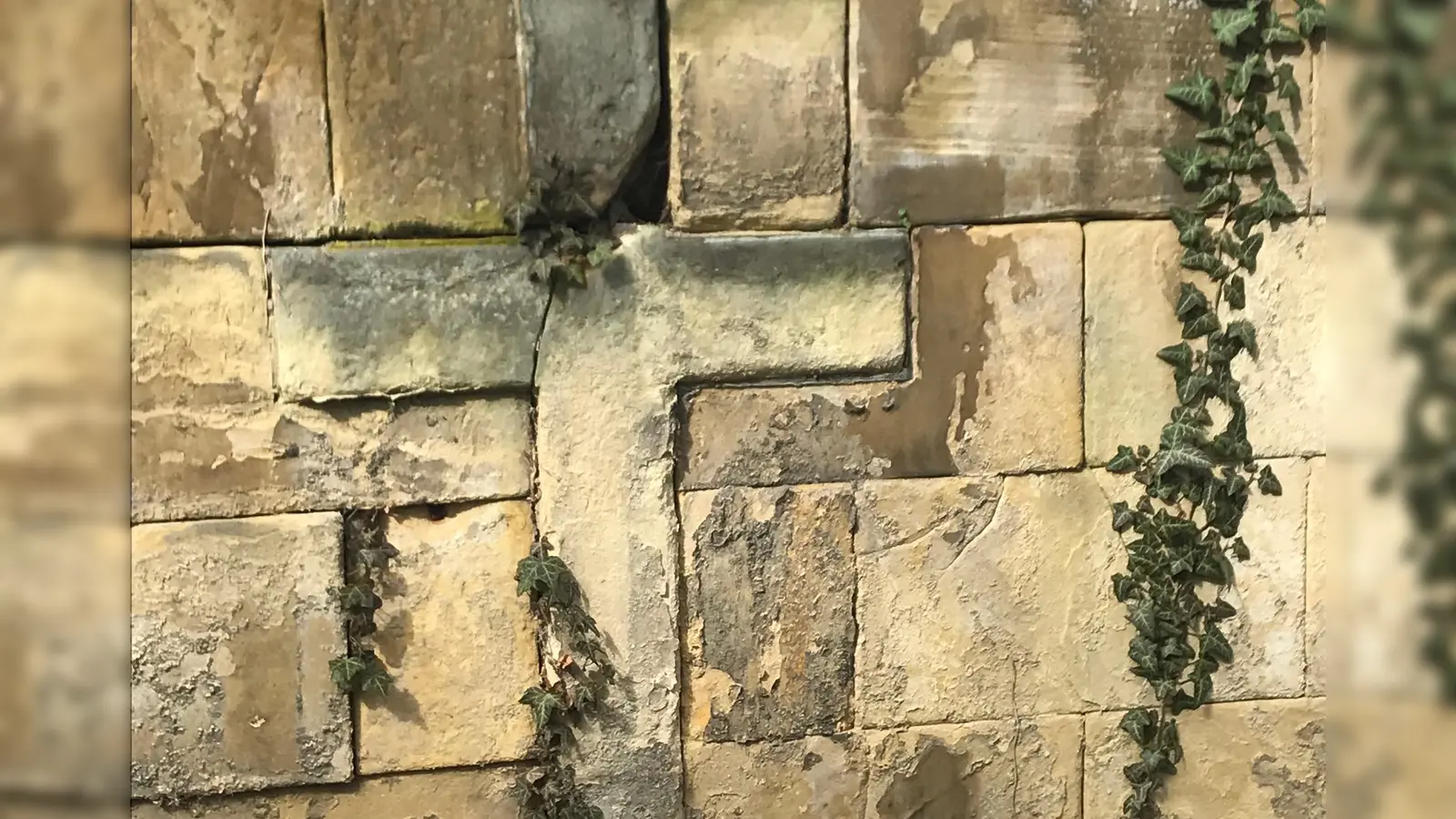 Jede Trauer ist anders, ein Ende der Trauer gibt es nicht, nur einen steten Wandel der Intensität. (Symbolbild: hw)