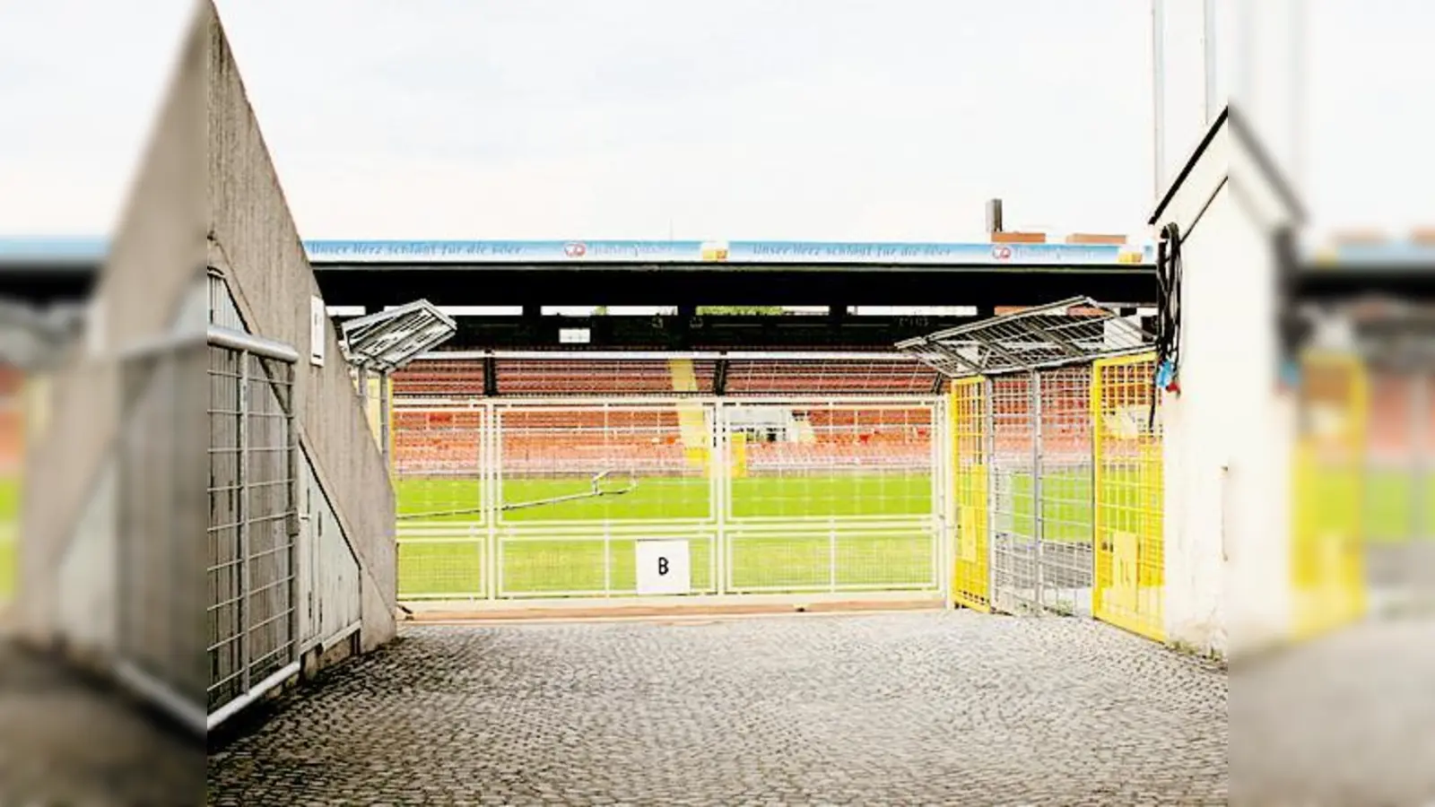 Kritische Fragen zum Thema Grünwalder Stadion musste  die Stadt jetzt der FDP-Stadtratsfraktion beantworten  immerhin inclusive einer deutlichen Bestandsschutz-Bestätigung und klarem »Nein« zu den Abrissplanungen.   (Foto: Hettich)