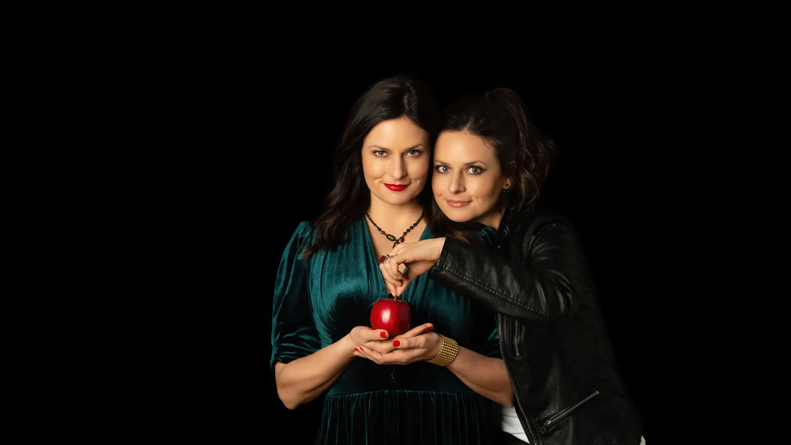 Angela Ascher präsentiert in Neubiberg ihr erstes Bühnenprogramm.  (Foto: Frank Lübke)