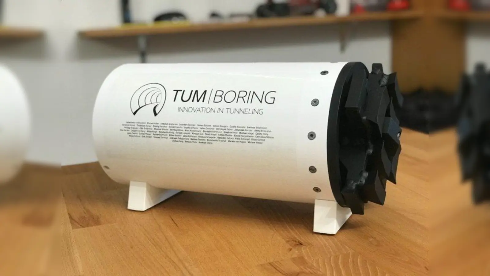 Eine kleine Maschine: der Prototyp für etwas, von dem in Zukunft auch die Bürger im Alltag profitieren? (Foto: Studenteninitiative TUM Boring – Innovation in Tunneling e.V. i. Gr.)