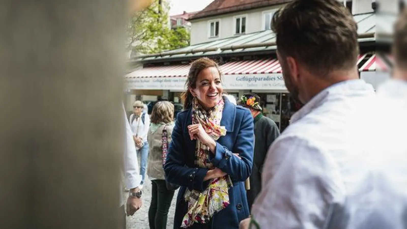 OB-Kanditatin Kristina Frank sucht das Gespräch mit dem Bürger, so erfährt sie auf direktem Wege alles über die Sorgen und Nöte der Menschen in München.  (Foto: Martin Augsburger)