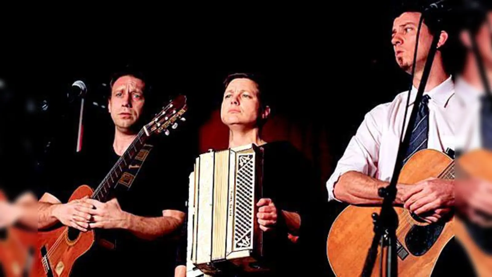 Mitreißend komisch, abwechslungsreich und multi-instrumental: Die Les Derhosn.		      (Foto: VA)