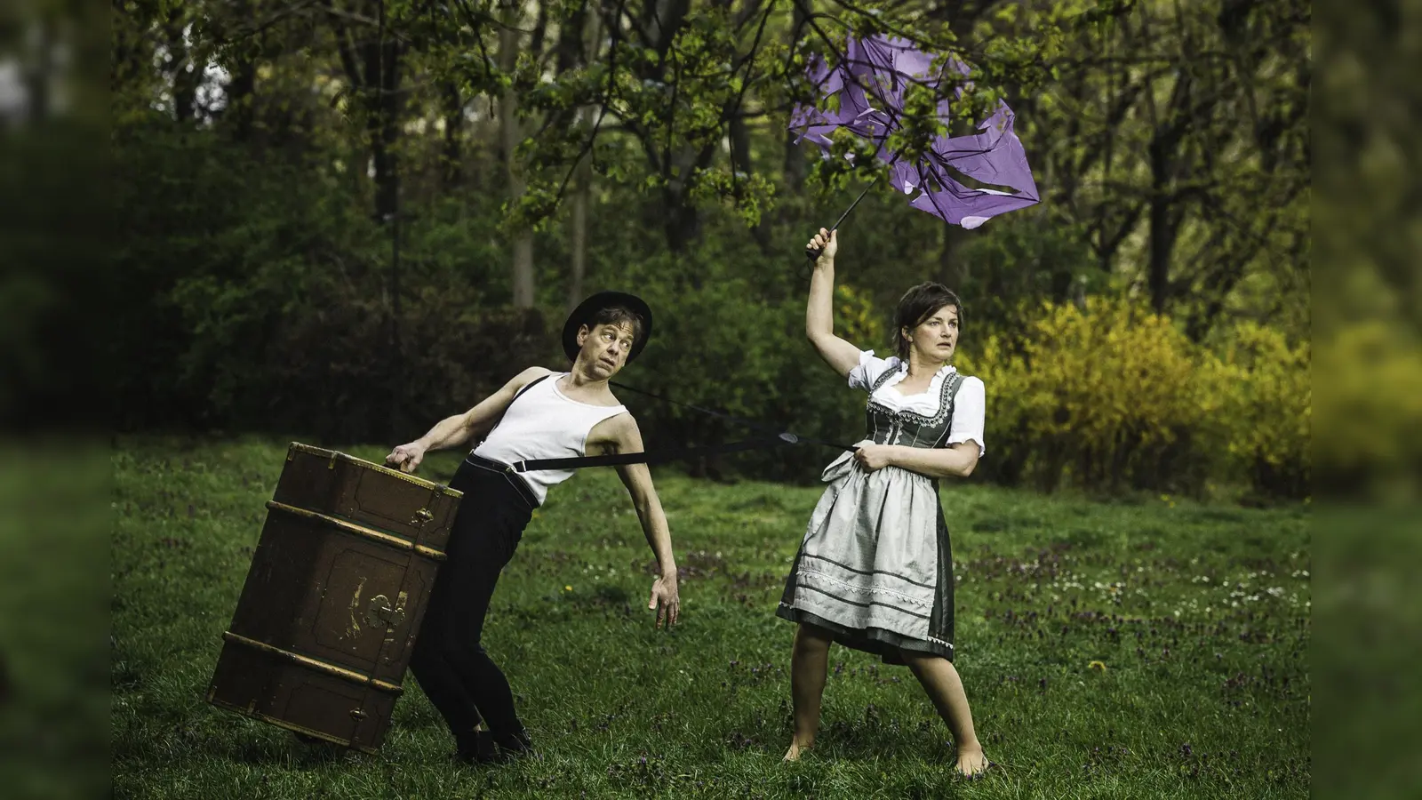 Der Grünwalder Schauspieler Andreas Nickl und die Schauspielerin Heike Feist bringen am 24. Februar die vielen Facetten des Karl Valentin auf die Bühne. (Foto: Pavol Putnoki)