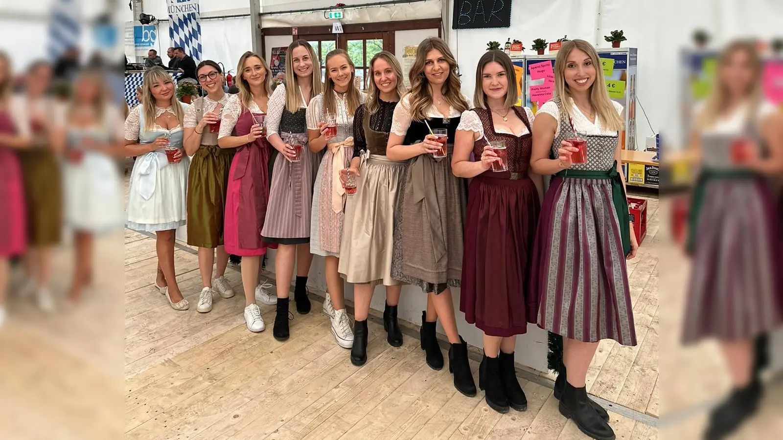 Beim Haderner Dorffest sorgten die Damen dafür, dass an der Bar alle bestens lief. (Foto: Florian Gilch)