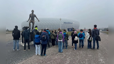 Eine Exkursion zum Ideensammeln führte in die Allianz Arena zu einer Stadiontour.  (Foto: Karolin Dautermann)