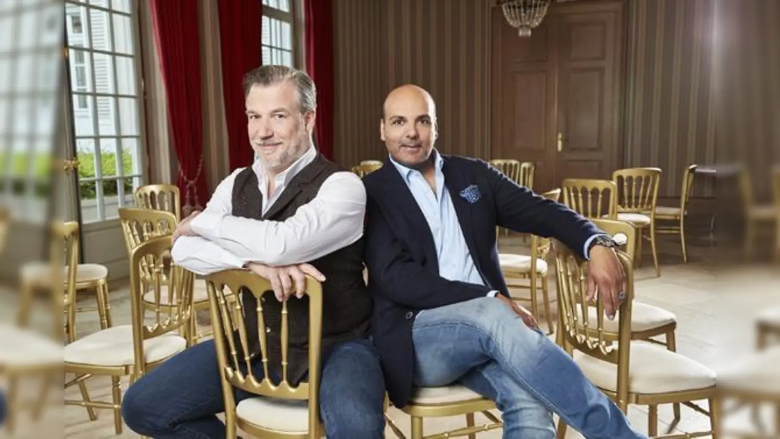 Marc Marshall und Jay Alexander nehmen ihr Publikum mit auf musikalische Weltreise.   (Foto: Steven Haberland)