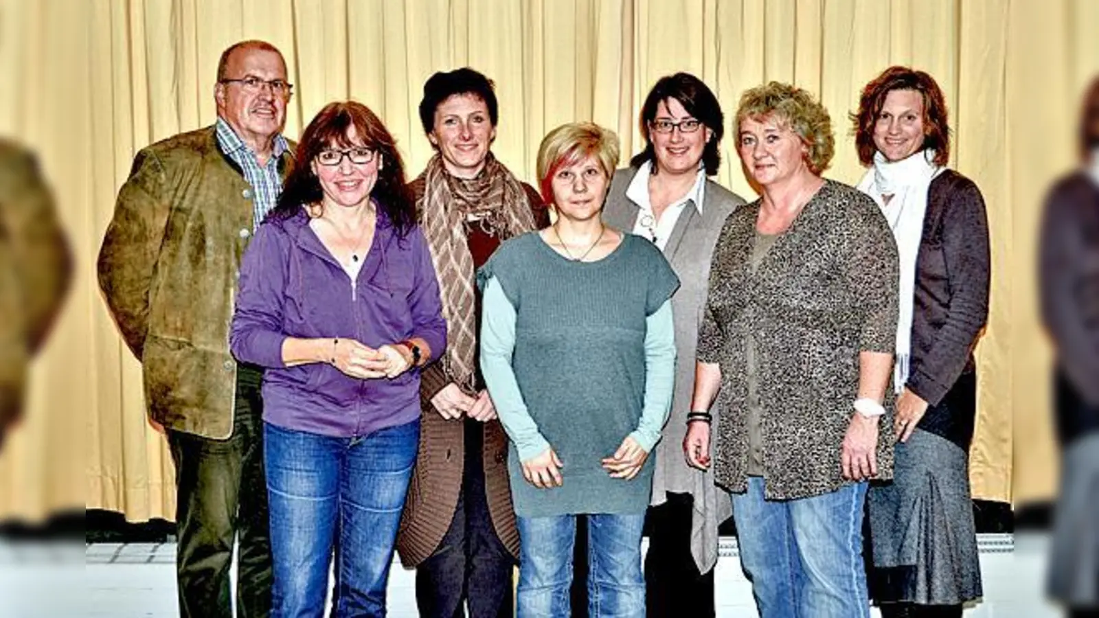 Die neuen Elternbeiräte (von links): Manfred Margeth, Christina P. Tarnikas (stellvertretende Vorsitzende), Iris Hess (Kasse), Sandra Hesse, Sylvia Gladischefski, Petra Schulz (Vorsitzende) und Inga Diekmann (Schriftführerin).	 (Foto: privat)