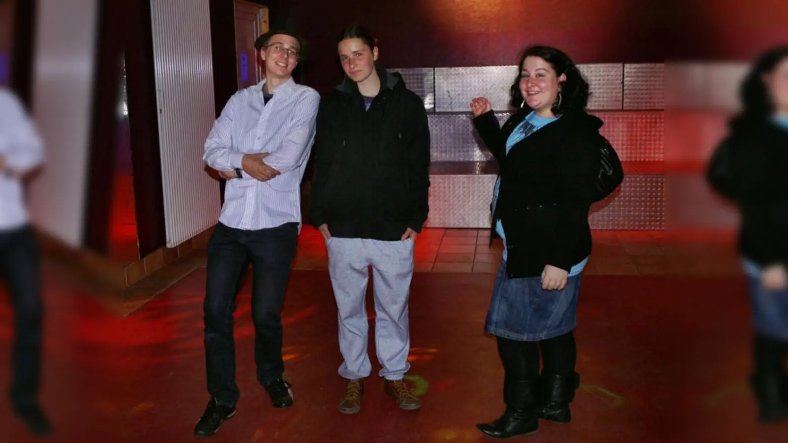 Patrick, Joana und Serena aus Karlsfeld sind im Jugendhaus bekannt – sie sind hier Stammgäste. (Foto: ar)