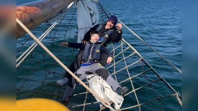 Die Stiftung möchte das Leben schwer erkrankter Kinder verschönern - unter anderem mit Segelcamps oder Familienauszeiten. (Foto: Kindness for Kids)