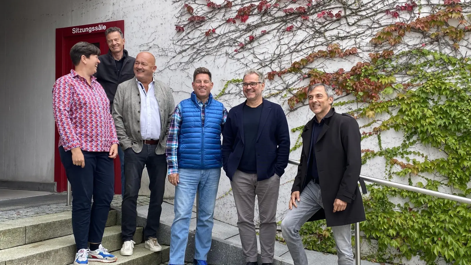 Gemeinsam für eine gelungene Quartierentwicklung aktiv (v.l.) Heike Pethe, Alexander Süßmuth, Stefan Beer, Bürgermeister Ullrich Sander, Johannes Ernst und Christian Hoemann.  (Foto: MIC 2024)