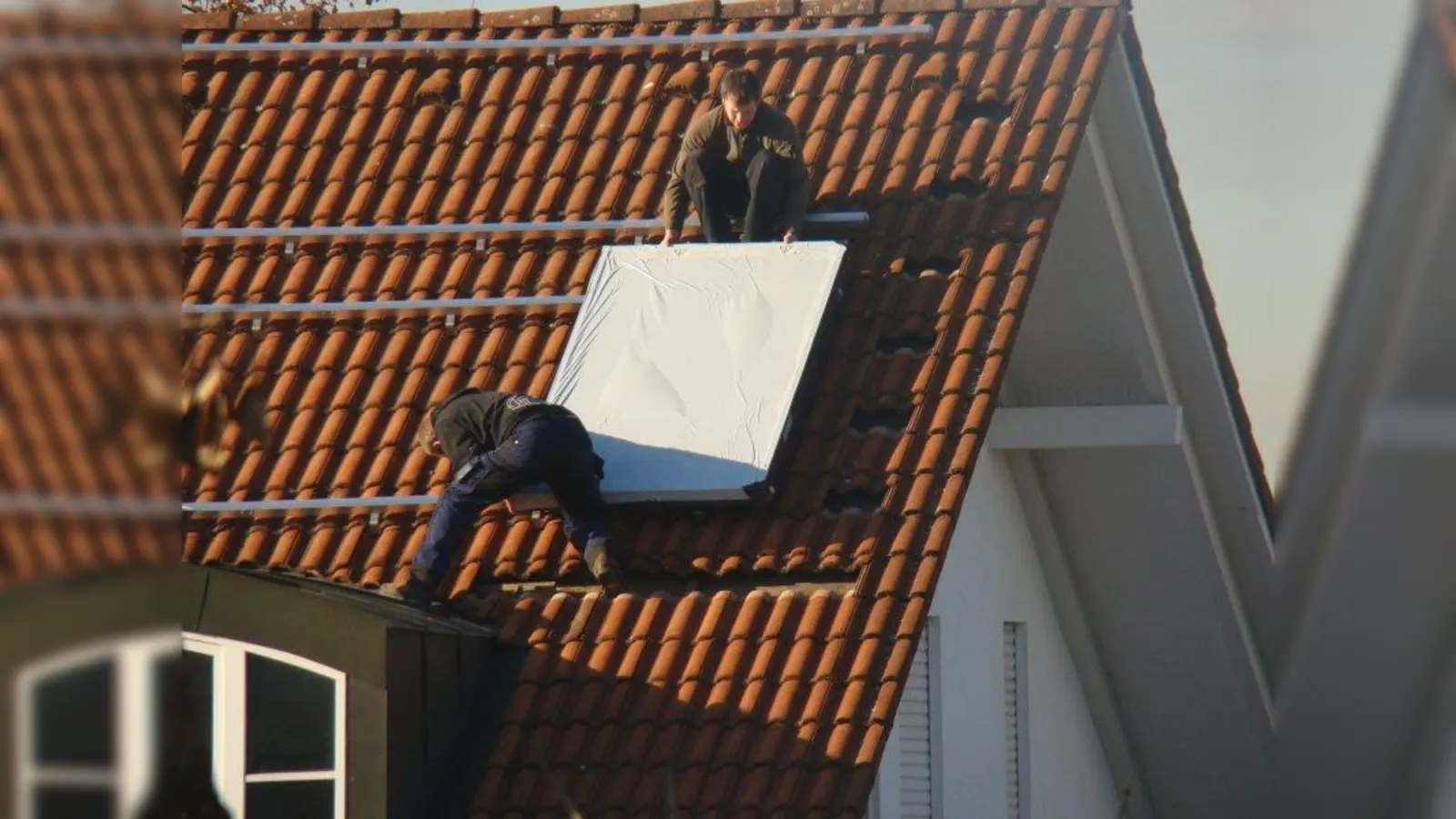 Solaranlagen, Fotovoltaik und andere Energiesparmaßnahmen sollen bei der Energiewende helfen. (Foto: pst)