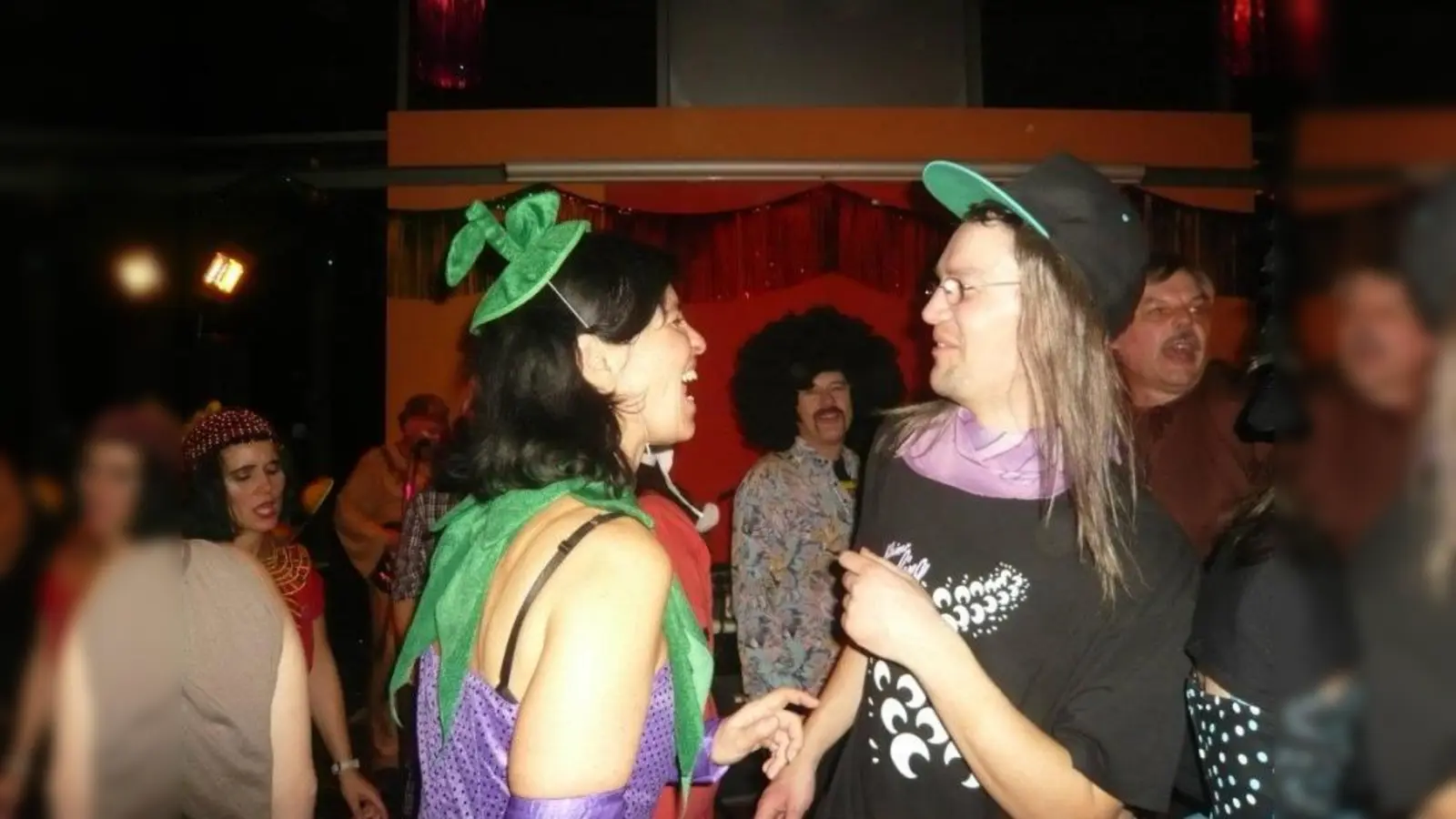 Rund 200 Gäste werden zum größten und ältesten Faschingsball im achten Stadtbezirk erwartet. Die Band Take Five wird den Besuchern mit tanzbarer Musik einheizen. Hier ein Bild vom letzten Jahr. (Foto: privat)