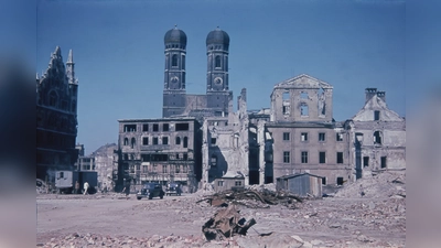 Dieses Farbdia von Dorothea Brockmann aus dem Jahr 1947 zeigt die Innenstadt als Trümmerlandschaft.  (Foto: © Münchner Stadtmuseum)