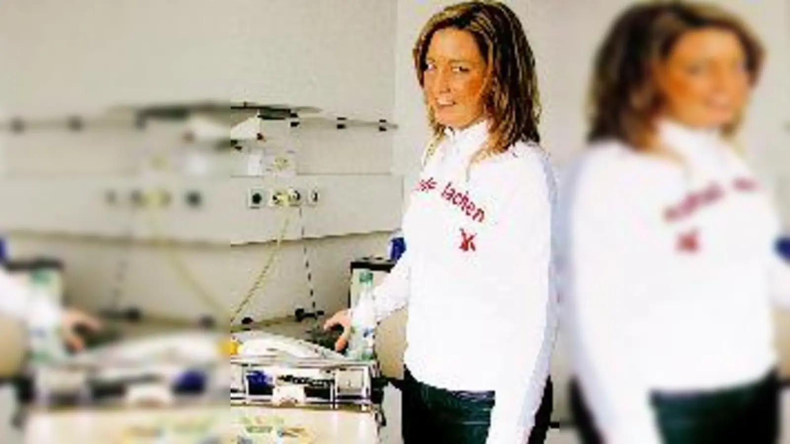 Wünsche für ein Kinderlachen: Über Spiele, Kuscheltiere und viele Überraschungen freuten sich die kleinen Patienten der Kinderklinik.	 (Foto: Kinderlachen e.V.)