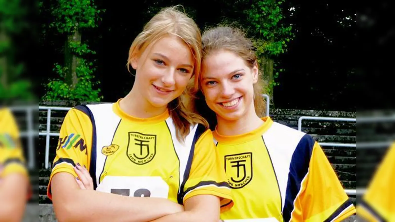 Die Münchner Meisterinnen Lea Pries und Lisa König (v.li.) sind stolz auf ihre ersten Plätze.	 (Foto: VA)