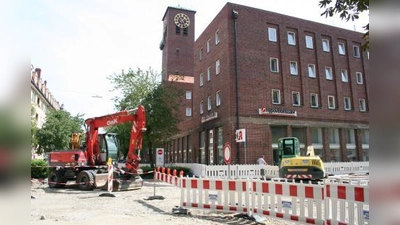 Zwei Zebrastreifen statt einer Ampel sollen es Fußgängern in Zukunft möglich machen, die Bergmannstraße am „Bürgerheim” sicher zu überqueren. (Foto: tg)