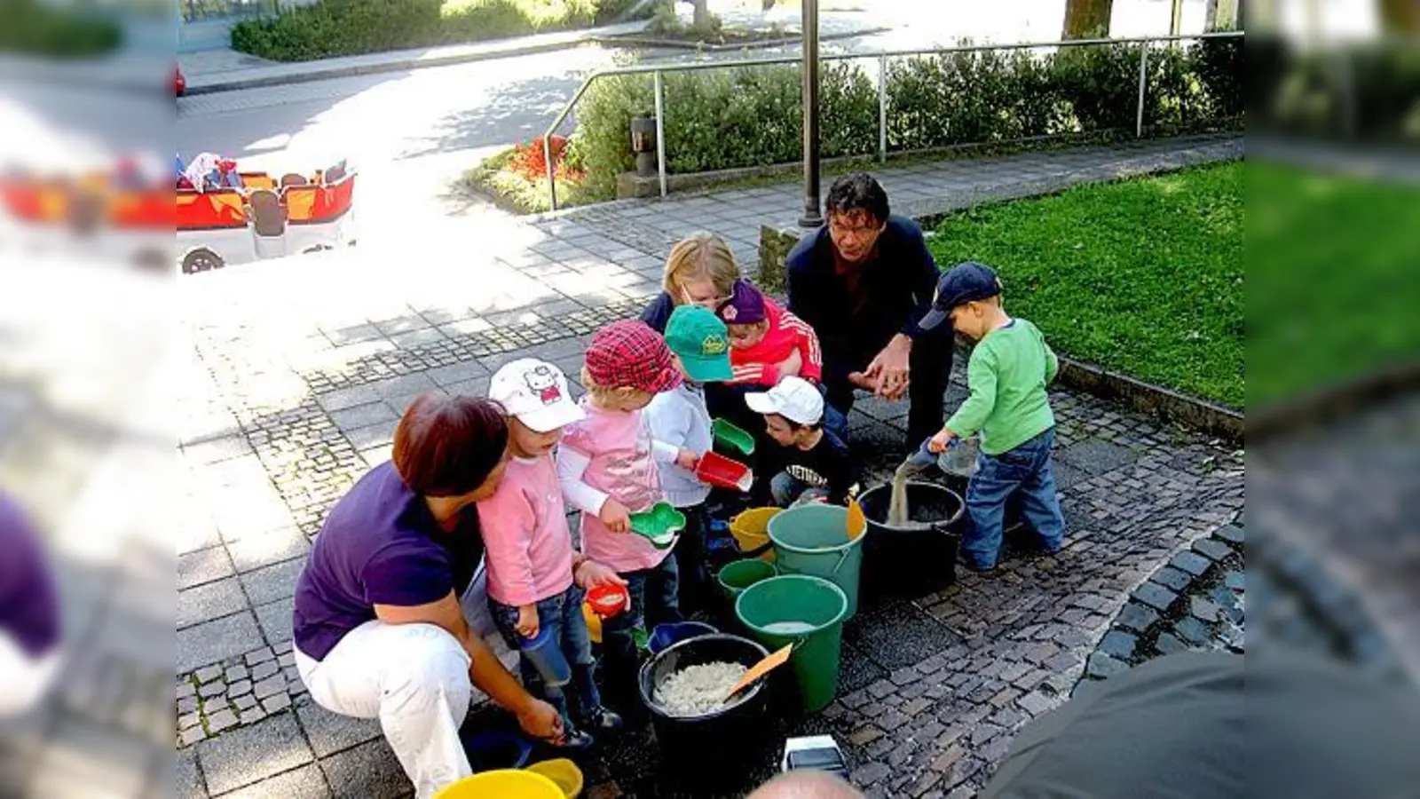 Poings Bürgermeister Albert Hingerl im Kreis seines Beraterteams.	 (Foto: Gemeinde Poing)