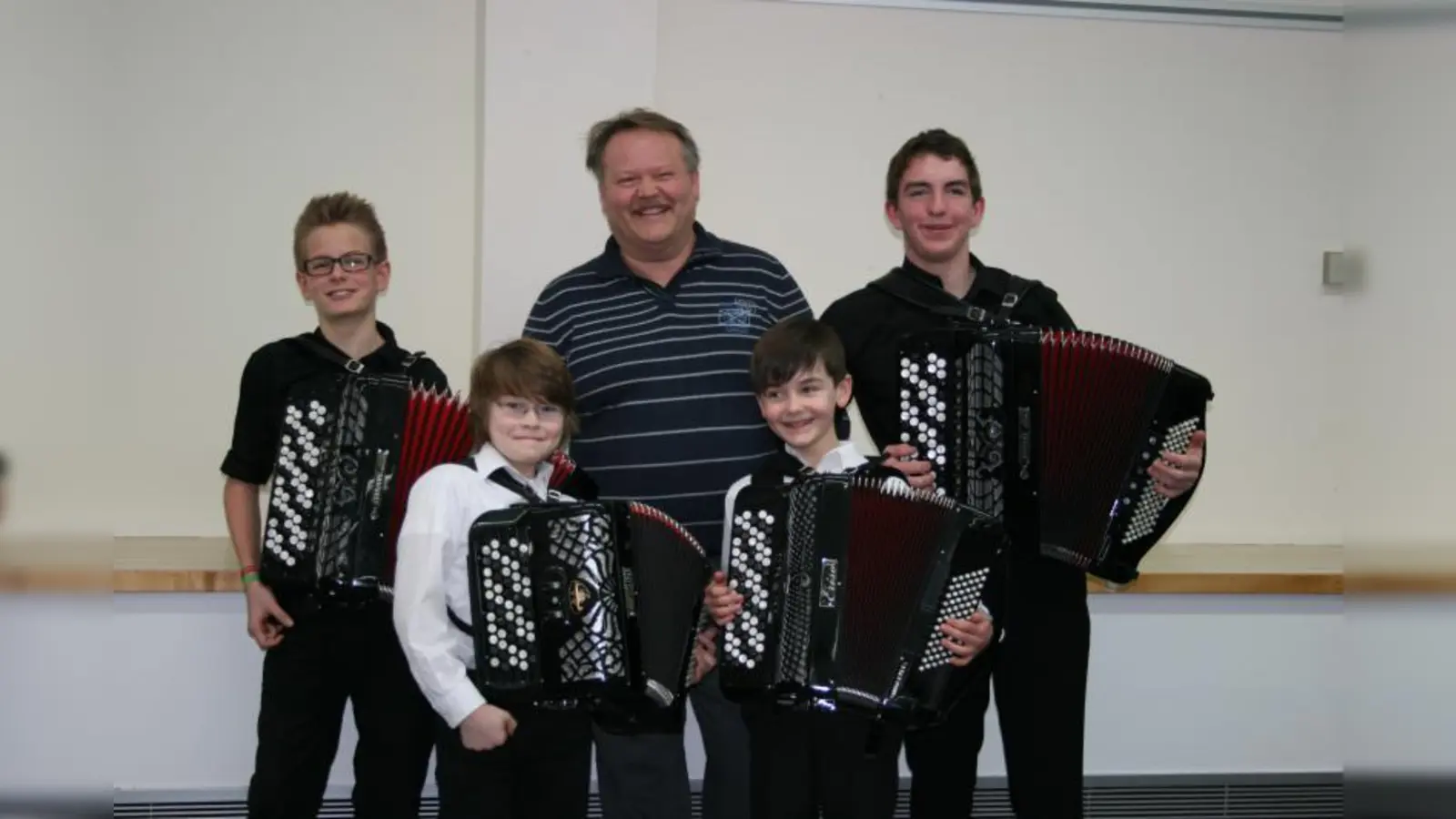 Erfolgreiches Akkordeon-Team: Luis Hott, Moritz Finsterwalder, Günter Glauber, Raffael Simon und Jonathan Afting (v.l.) (Foto: privat)