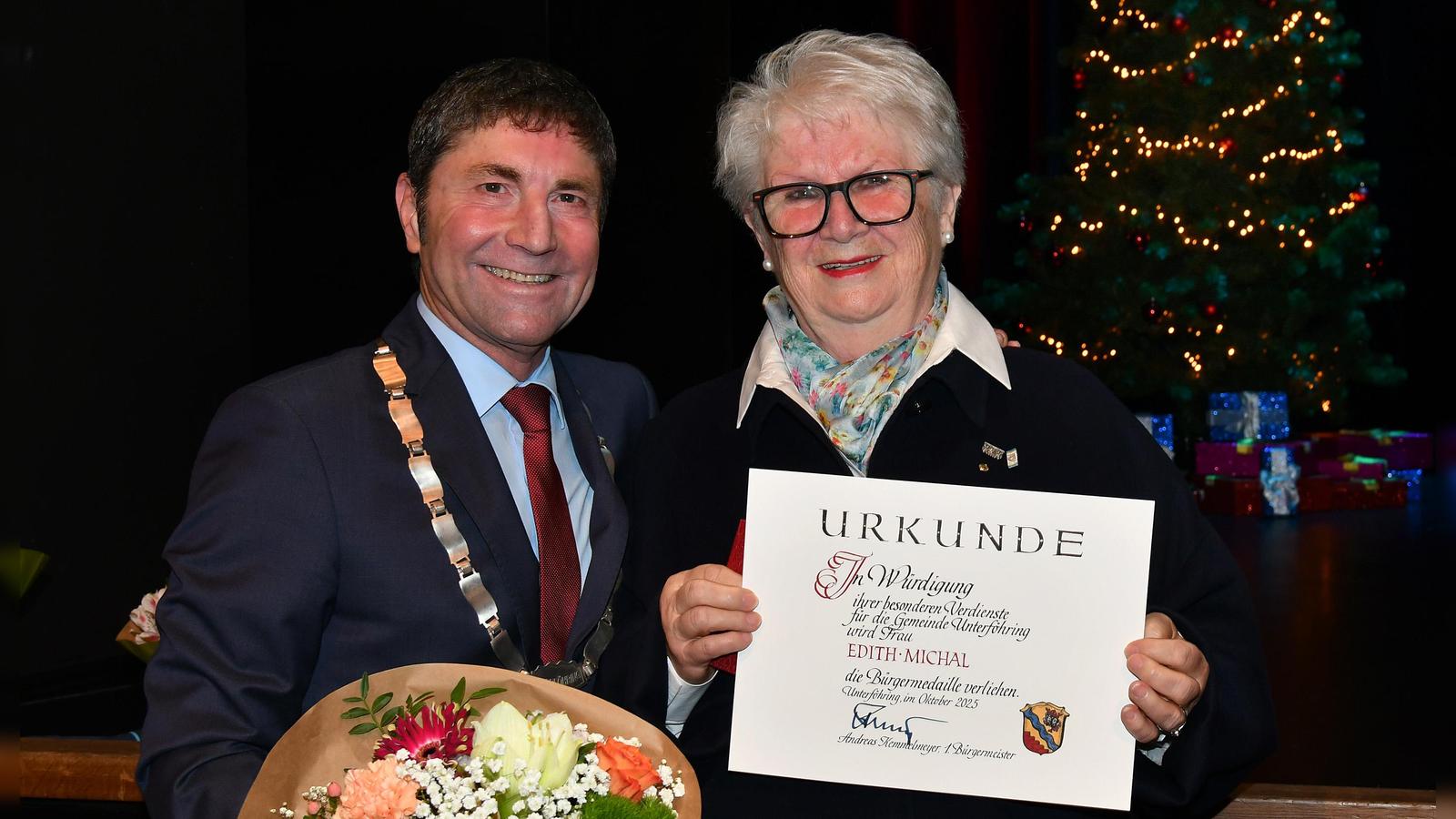 Edith-Michal-erh-lt-B-rgermedaille-der-Gemeinde-Unterf-hring