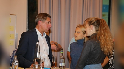 1. BGM Böck mit Vertreterinnen von Fridays for Future<br> (Foto: privat)