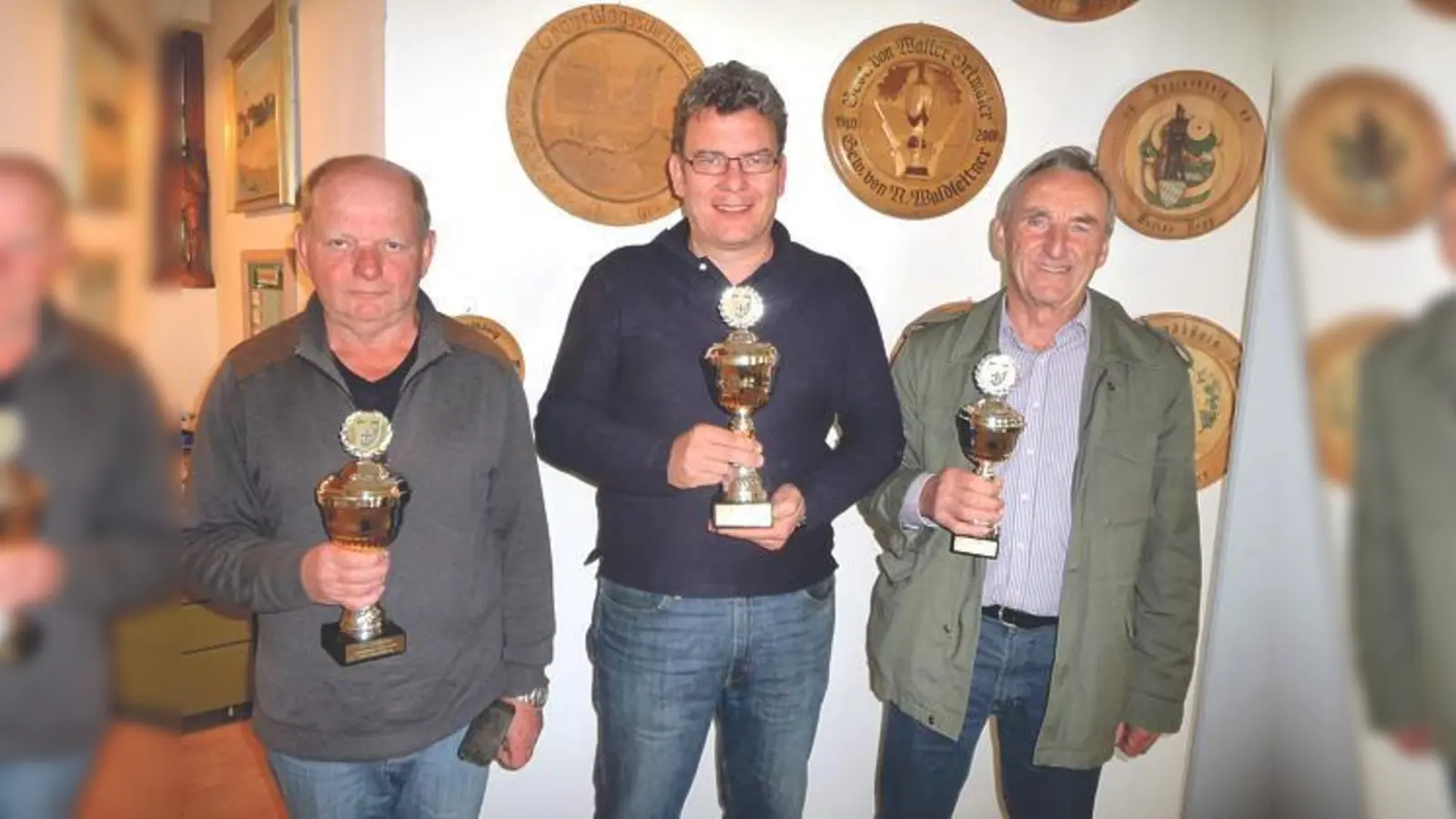 Die Gewinner Hans Binder, Peter Ruppert und Hermann Kleinmeier (v. li.).	 (Foto: Peter Fleischer)
