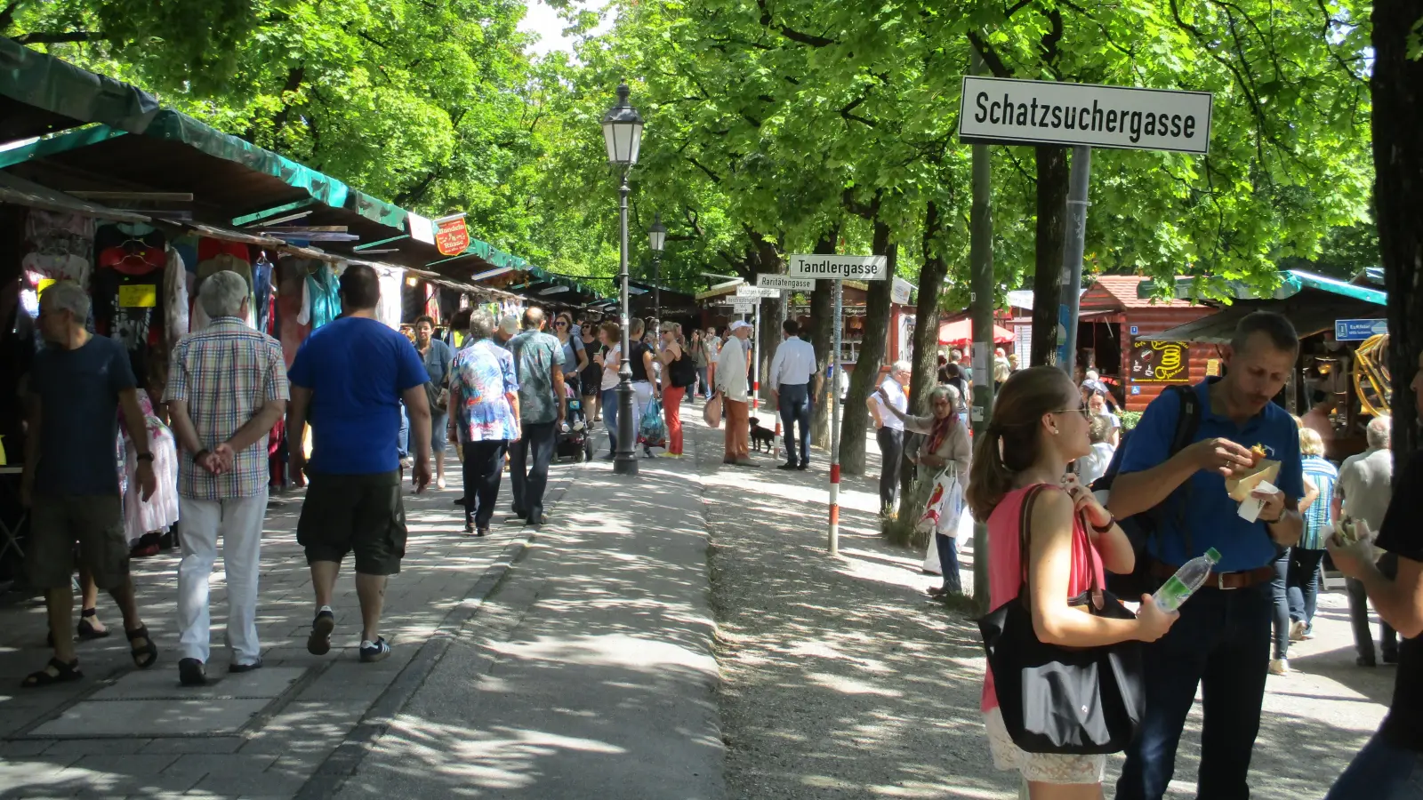 Zur Dult kommt man am besten mit den öffentlichen Verkehrsmitteln.  (Archivbild: ccr)