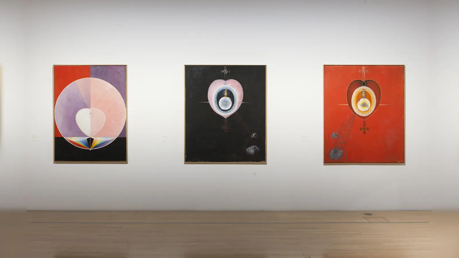 Blick in die Ausstellung mit Werken von Hilma af Klint. (Foto: Lenbachhaus, Simone Gänsheimer Courtesy of the Hilma af Klint Foundation)