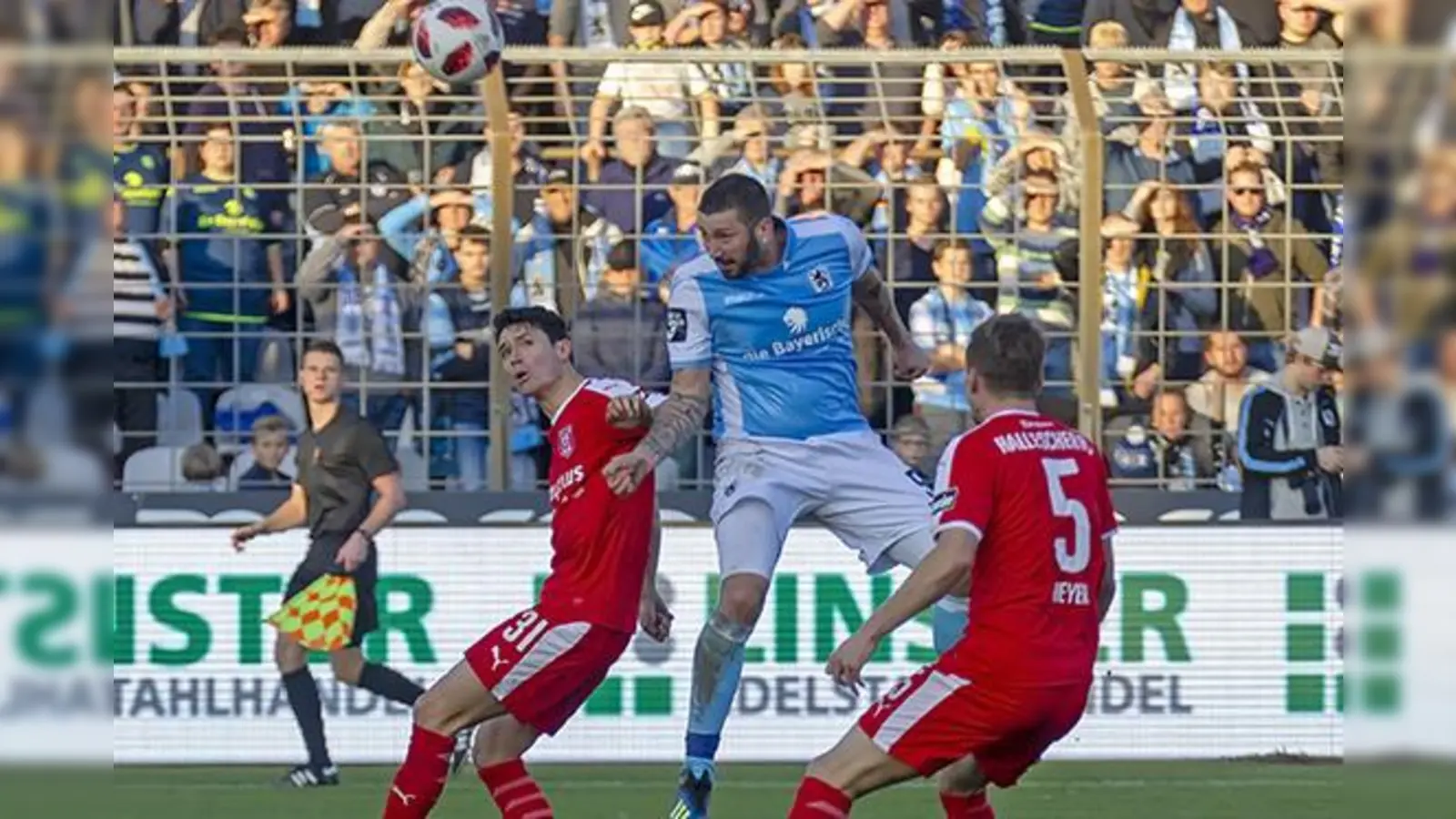 Unglücklich: Sascha Mölders.  (Foto: Anne Wild)