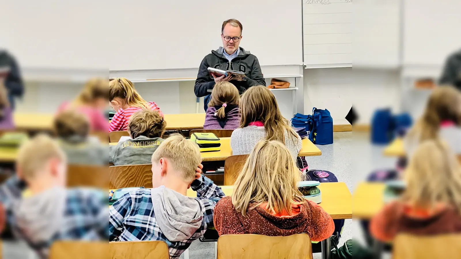 Landtagsvizepräsident Markus Rinderspacher hat sich am Vorlesetag in zwei Münchner Grundschulen beteiligt.  (Foto: Rinderspacher)