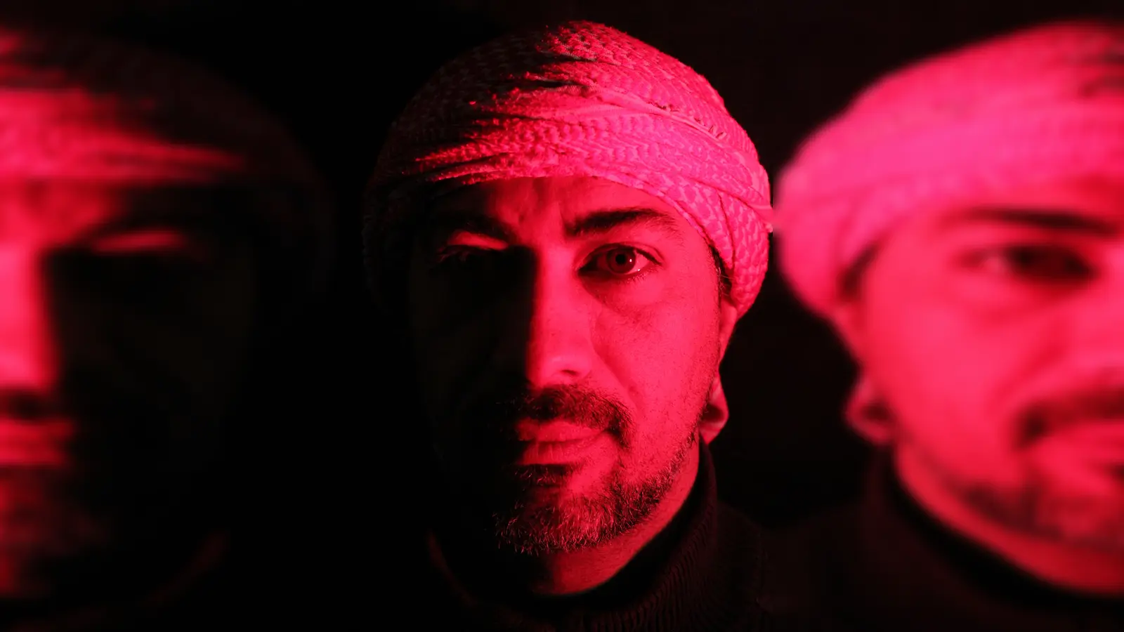 Zuheir Darwish stellt sein neues Buch „Weg nach Bavaristan“ vor. (Foto: VA)