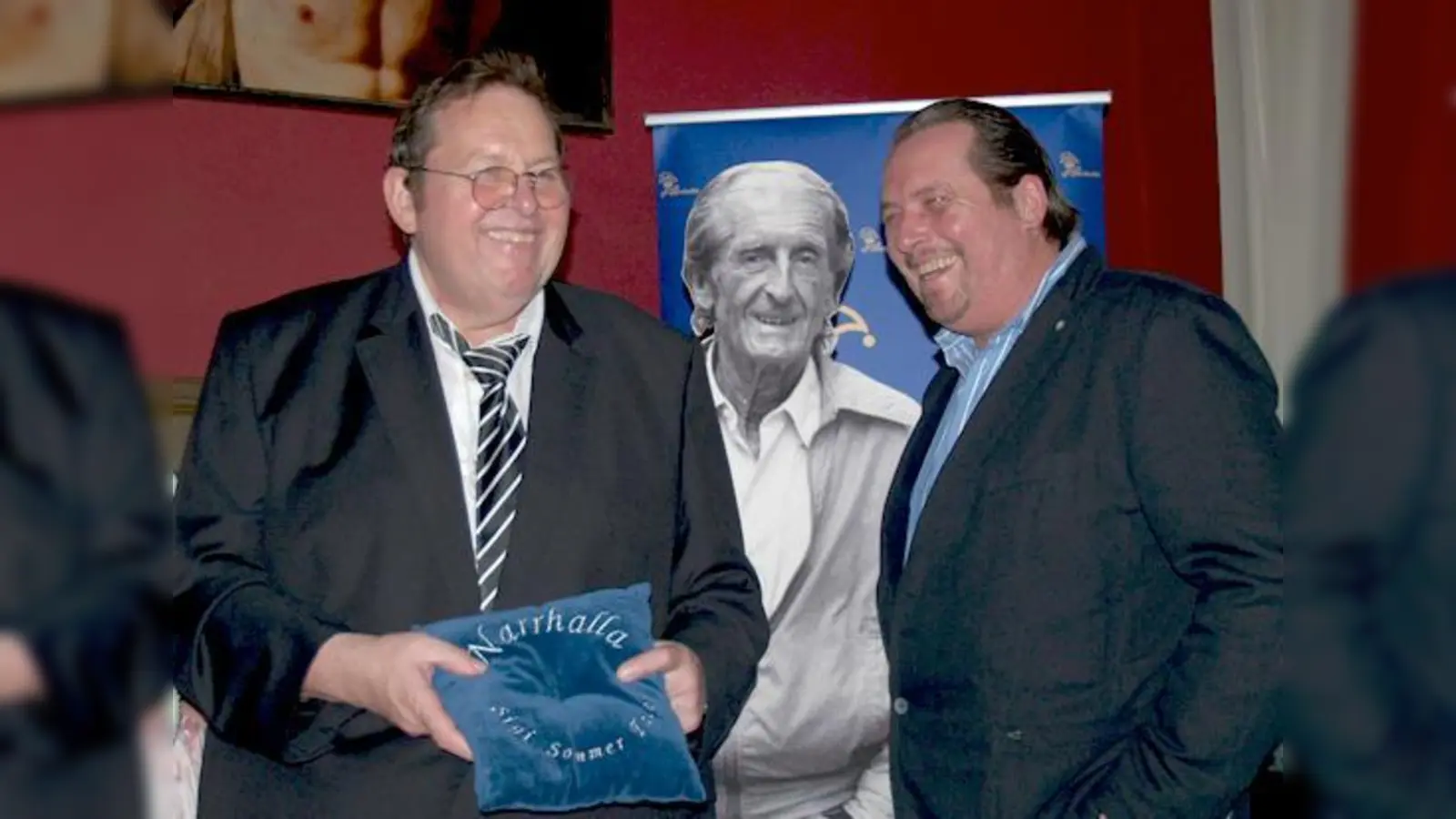 Wir sind Brüder im Geiste, sagt Laudator Andreas Giebel über sich und seinen Kollegen Otti Fischer. 	 (Foto: sh)