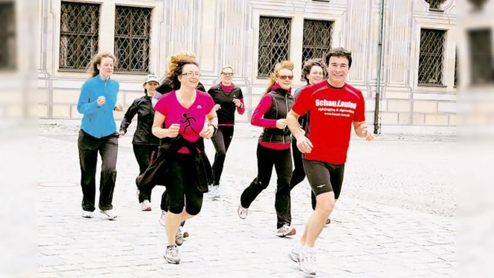 Im Dauerlauf die Stadt erkunden: Kunst-Tour bietet Sightjogging unter anderem mit Kunsthistoriker Christoph Engels als Begleiter an.  (Foto: Kunst-Tour)