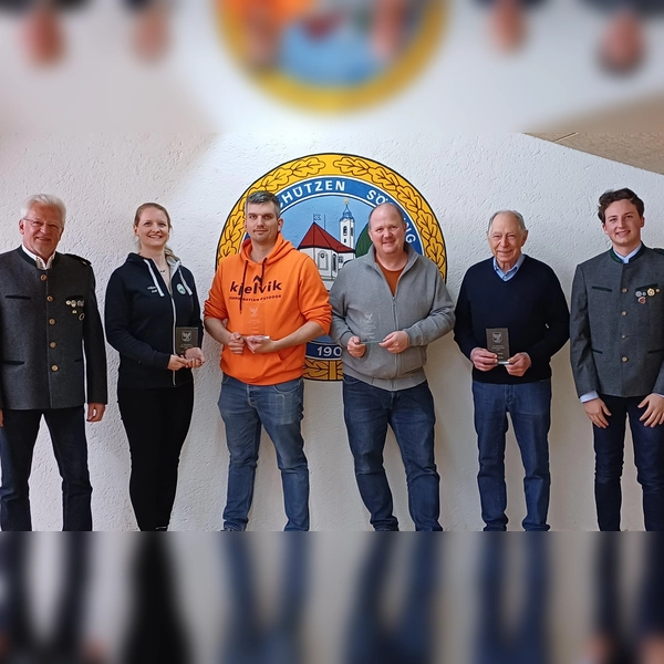 Waren zum Finalschießen gekommen (v.l.): Donald Sieweck (1. Schützenmeister Stefanischützen Söcking), Viktoria Stoll und Axel Weidhaas (beide Kgl.priv. FSG Starnberg), Andreas Friedinger und Jakob Helmut (beide Adlerschützen Wangen) sowie Mario Sieweck (1. Sportleiter Stefanischützen Söcking).<br> (Foto: Willi Beisenherz)