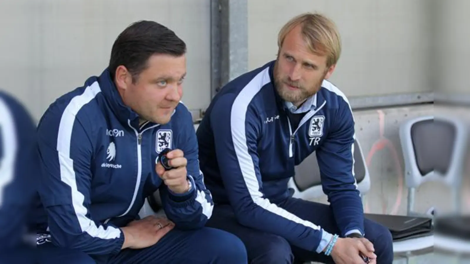Vize-Meister in der Regionalliga: Löwen-Ausbilder Daniel Bierofka und sein langjähriger Co-Trainer Denis Bushuev.  (Foto: Anne Wild)