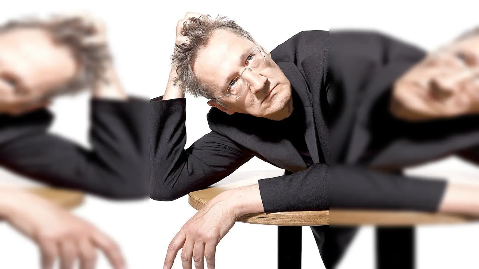 »Gott hatte Zeit genug« findet Holger Paetz beim Auftritt im Theater im Fraunhofer.	 (Foto: VA)