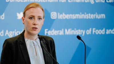 Seit 2022 ist Ariane Kari Fachtierärztin für Tierschutz. Ihr neues Amt als Tierschutzbeauftragte hat sie am 12. Juni angetreten.  (Foto: BMEL)