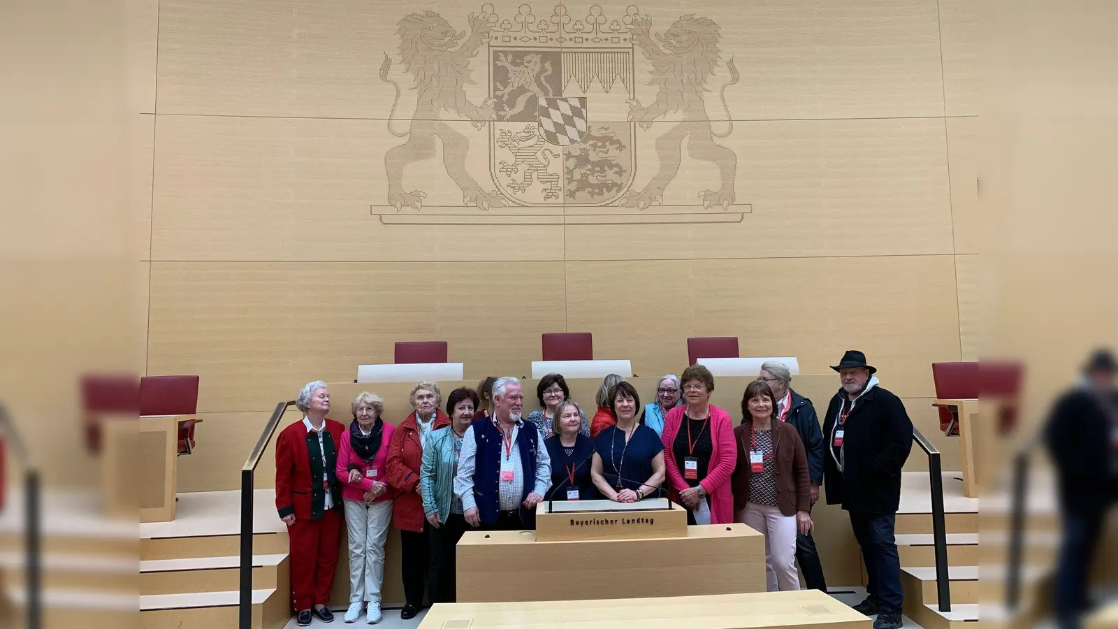 Diana Stachowitz, MdL mit Mitgliedern des VdK-Ortsverbandes Moosach. (Foto: privat)