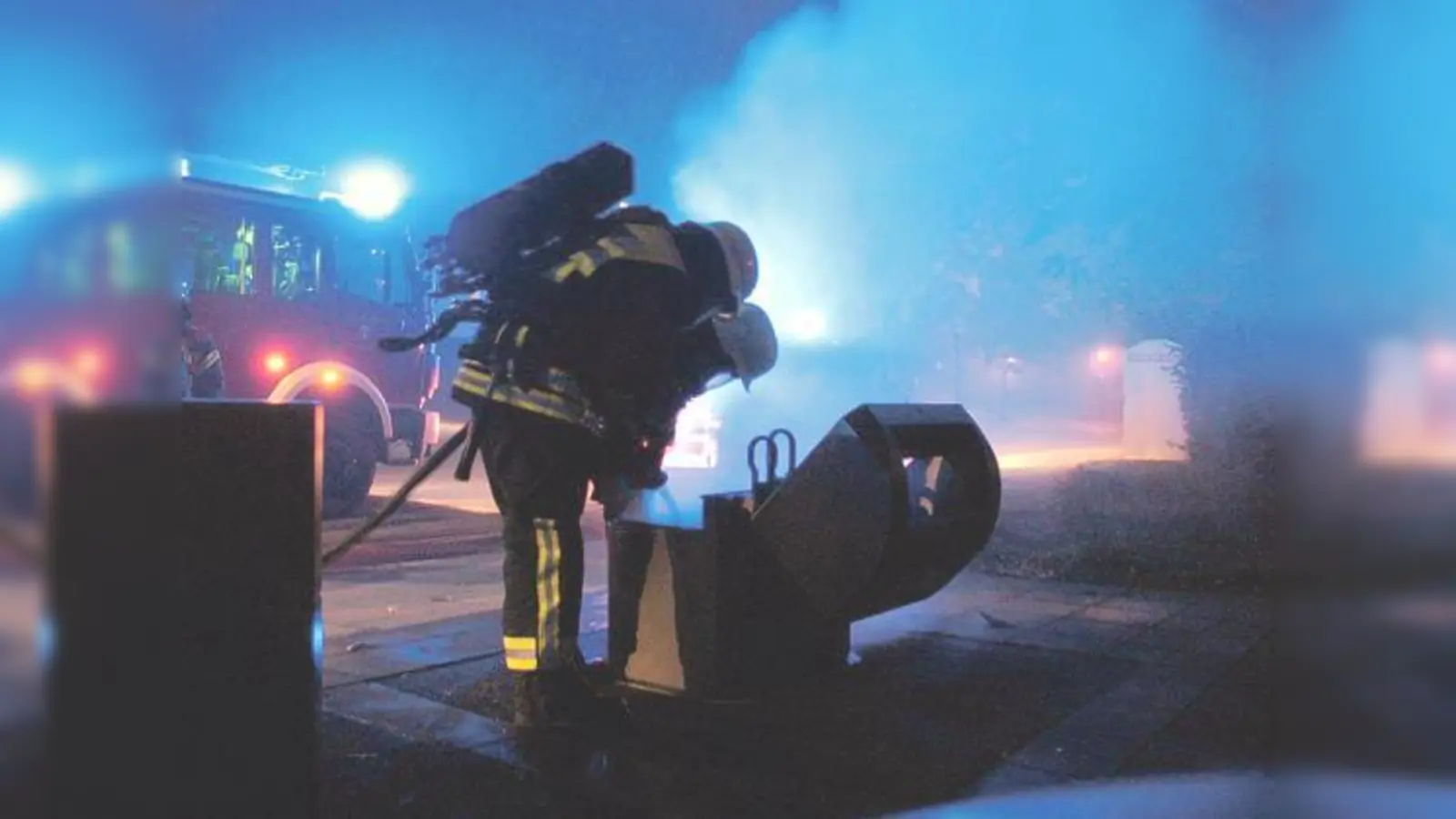 Am Samstagabend musste die FFW Haar ausrücken um einen brennenden Container zu löschen.	 (Foto: VA)