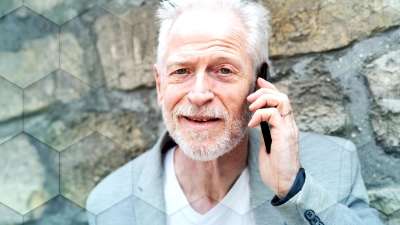 Immer wieder versuchen dreiste Trickbetrüger Senioren mit gefälschten Anrufen um ihr Hab und Gut zu bringen.  (Foto: thodonal/stock.adobe.com)