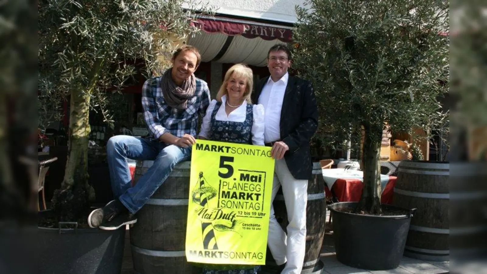 Jens Toepel, Claudia Weiss-Hofmann und W.I.P.-Vorsitzender Werner Plettner (v.l.) stellten das Programm der Planegger Maidult vor. (Foto: Stephan)