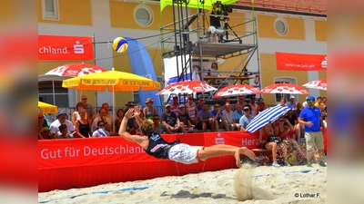 Zahlreiche spektakuläre Flugeinlagen sind beim BVV Beach Masters der Kategorie 1+ im Klosterbauhof Ebersberg zu erwarten. (Foto: Lothar Forstmair/beach2go)