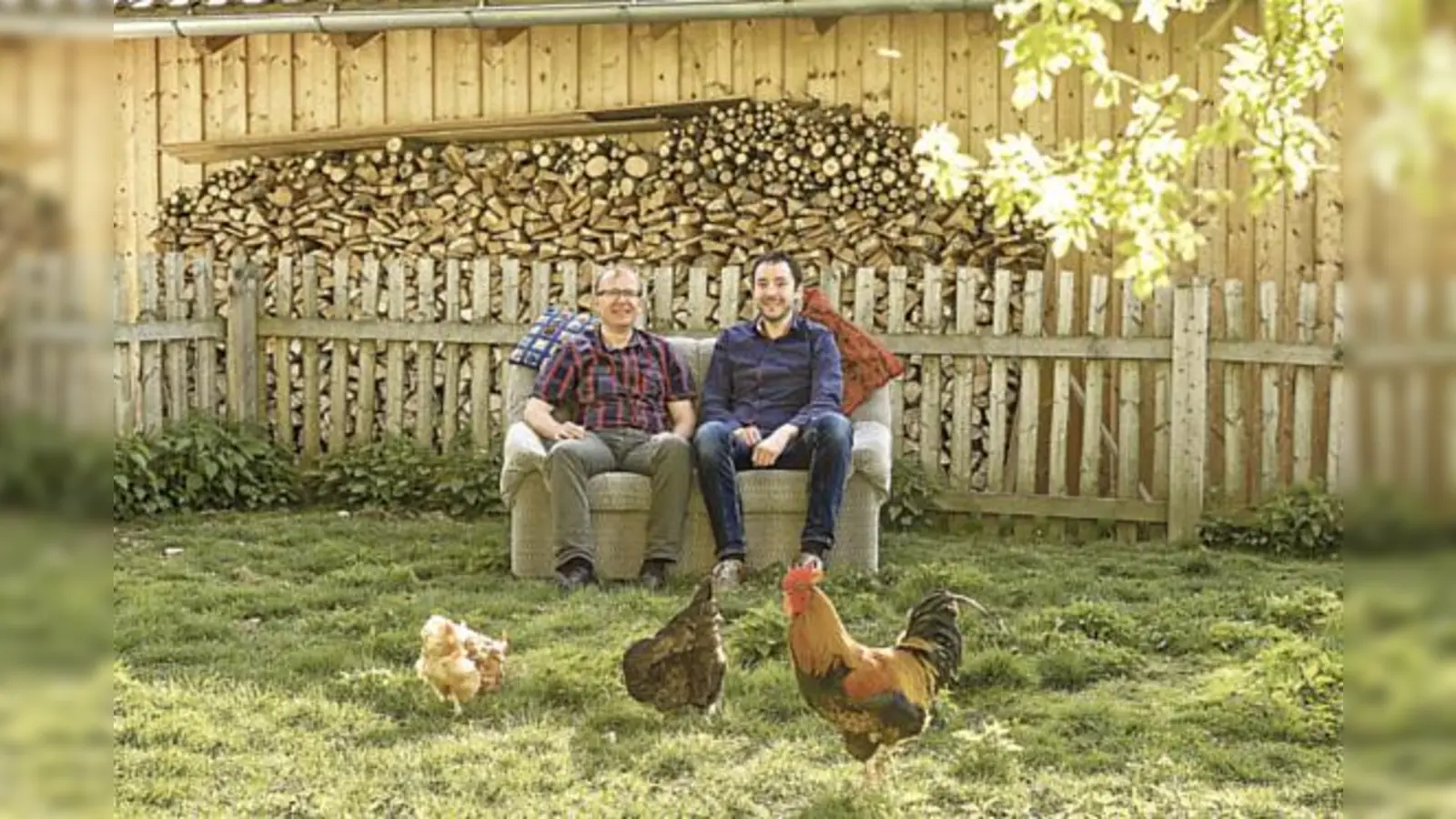 Siegfried Unterhuber (li.) und Wolfgang F. Hofer nehmen ihr Publikum in ihren Büchern raus aufs Land, wo es nicht immer so bieder zugeht, wie manche meinen.	 (Foto: Markus Krompaß)