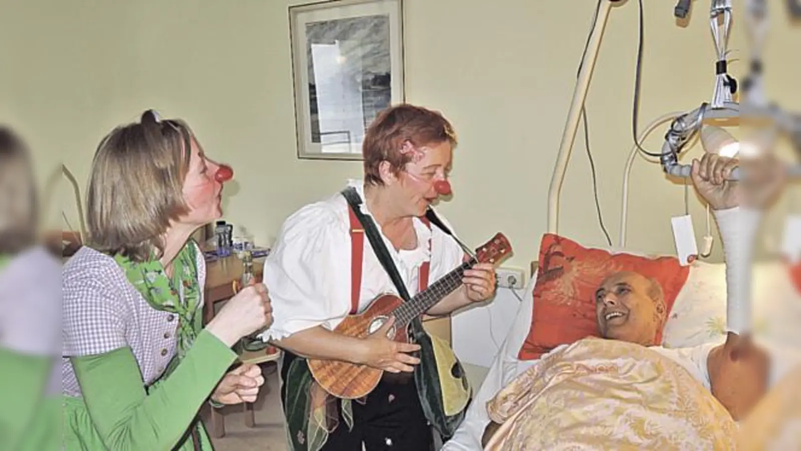 Die KlinikClowns erfreuten die Bewohner des Horst-Salzmann-Zentrums.	 (Foto: AWO München-Stadt)