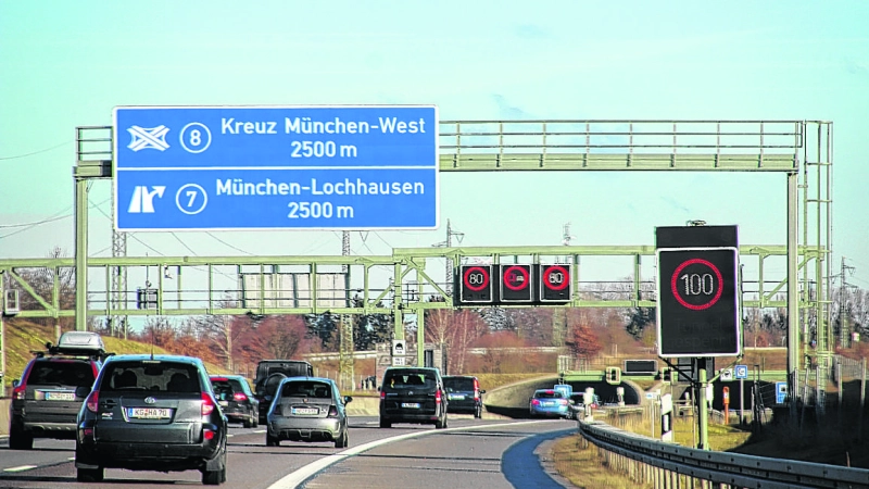 In zwei Bauabschnitten soll der sechsstreifige Ausbau der A99 erfolgen. (Foto: pst)